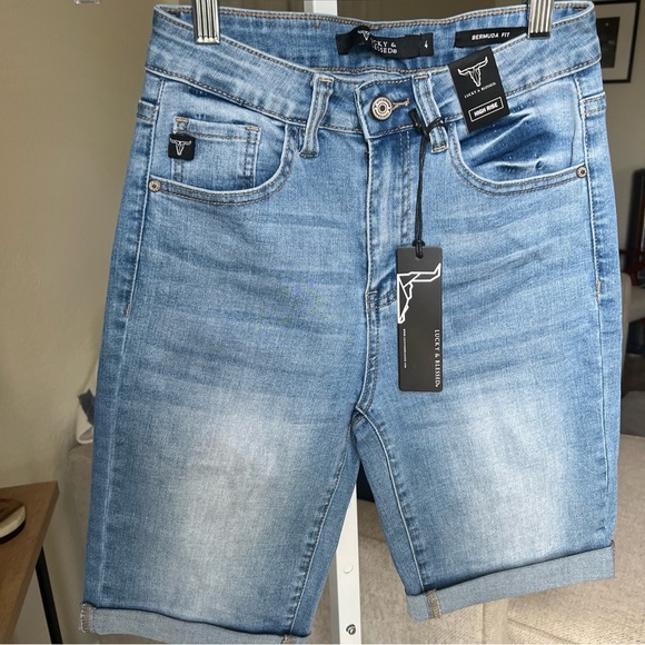 Lucky & Blessed Women’s High Rise Bermuda Fit Jean Shorts Size 4 NWT $20 - Picture 3 of 13
